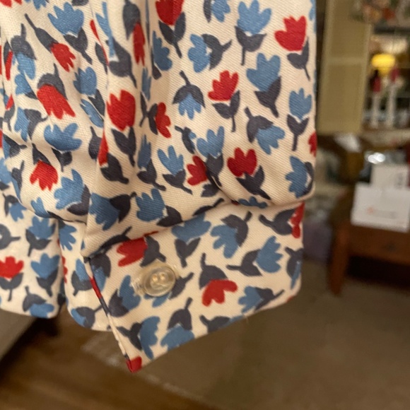 Vintage women’s button down shirt size m in like new condition - Picture 4 of 4